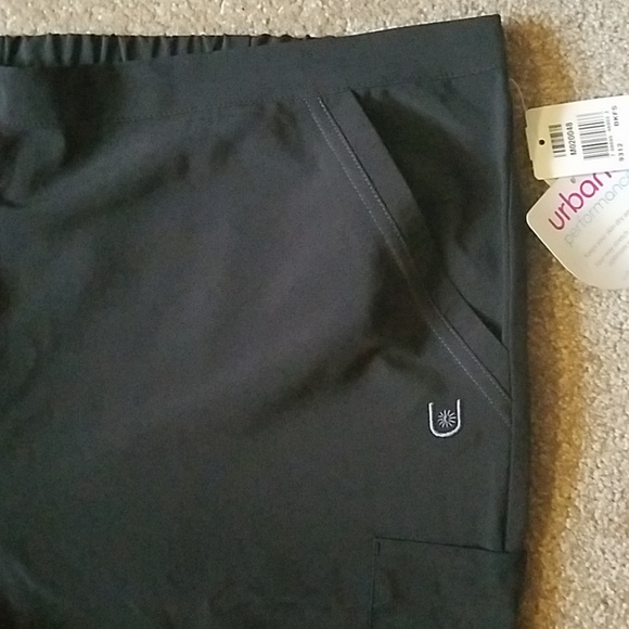Nwt XL Urbane scrub pants. Moisture wicking - Picture 4 of 8